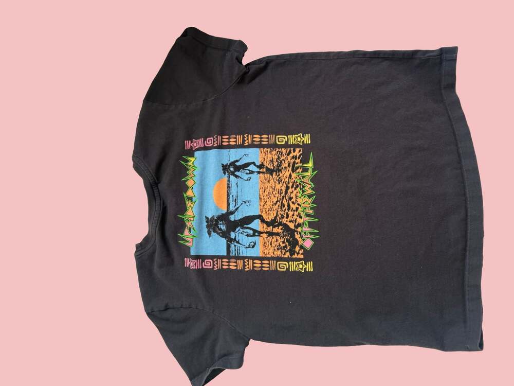 Boys Vans x Stranger Things Surf's Upside Down Graphic T-Shirt - Picture 2 of 5